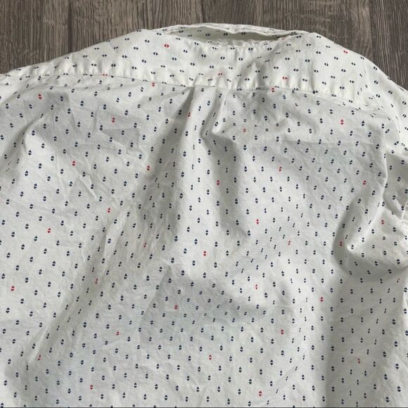 2/$20 Old Navy slim Fit Oxford Button Down Shirt in Cow Boy Blue - Picture 4 of 10